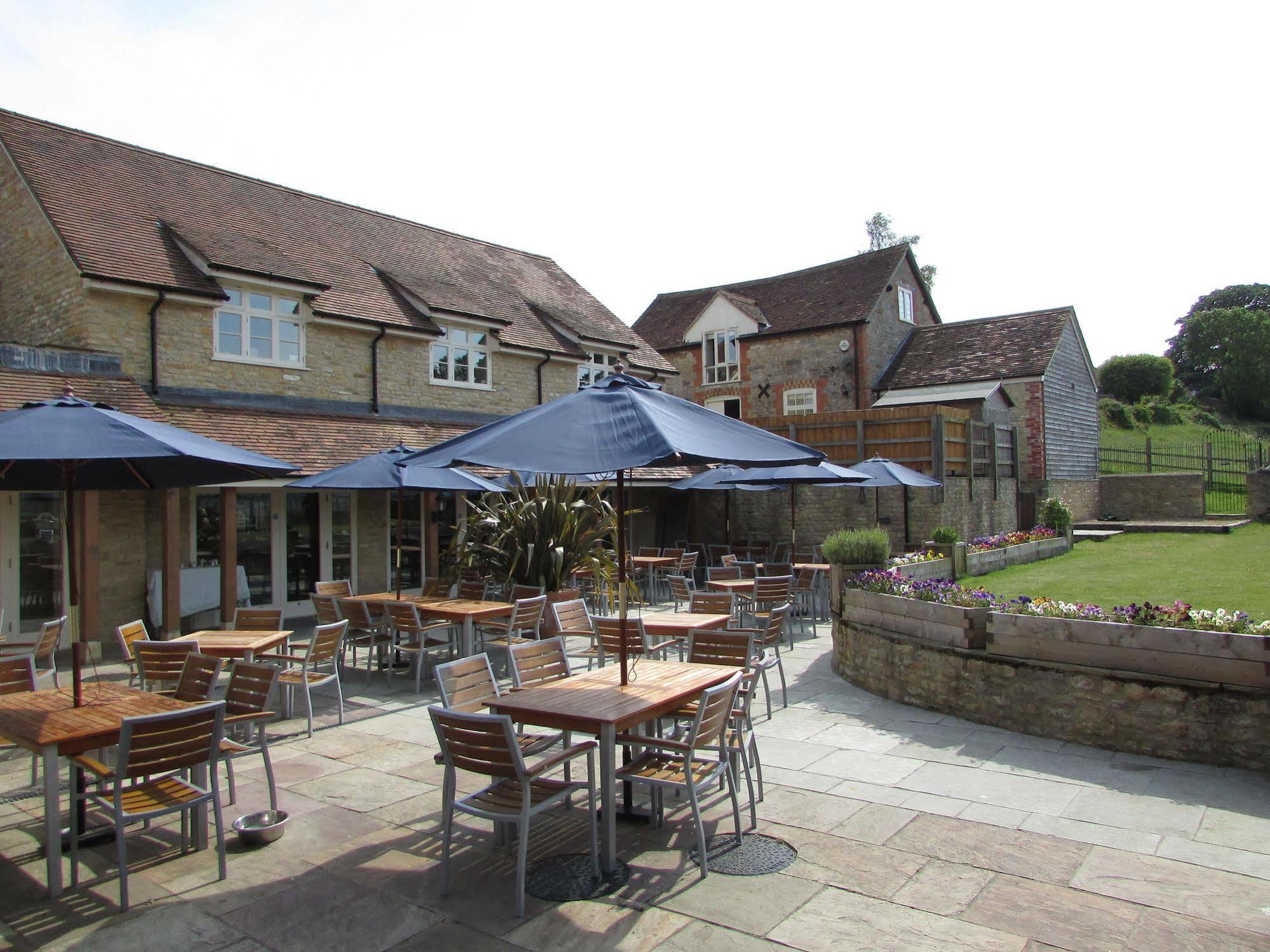 The Kings Arms Hotel Stowel ภายนอก รูปภาพ